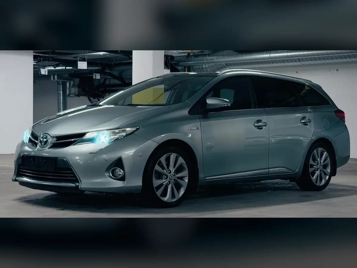 2014 Toyota Auris - 1,8e-CVT Hybrid Touring Sport/Executive/Pano/Navi/R-kam