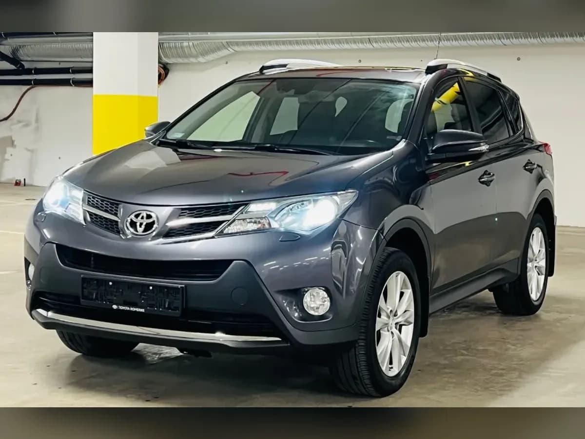 2014 Toyota RAV4 - 2,2 D-4D AWD/Skinn/Krok/R-Kamera/Xenon/Navi/Soltak