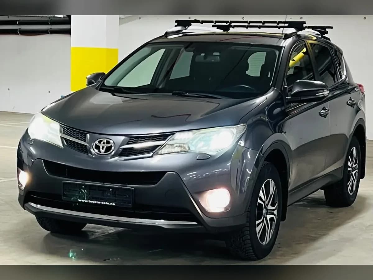 2013 Toyota RAV4 - 2,2 D-4D Klima/H-feste/Xenon/R-kam/Cruise