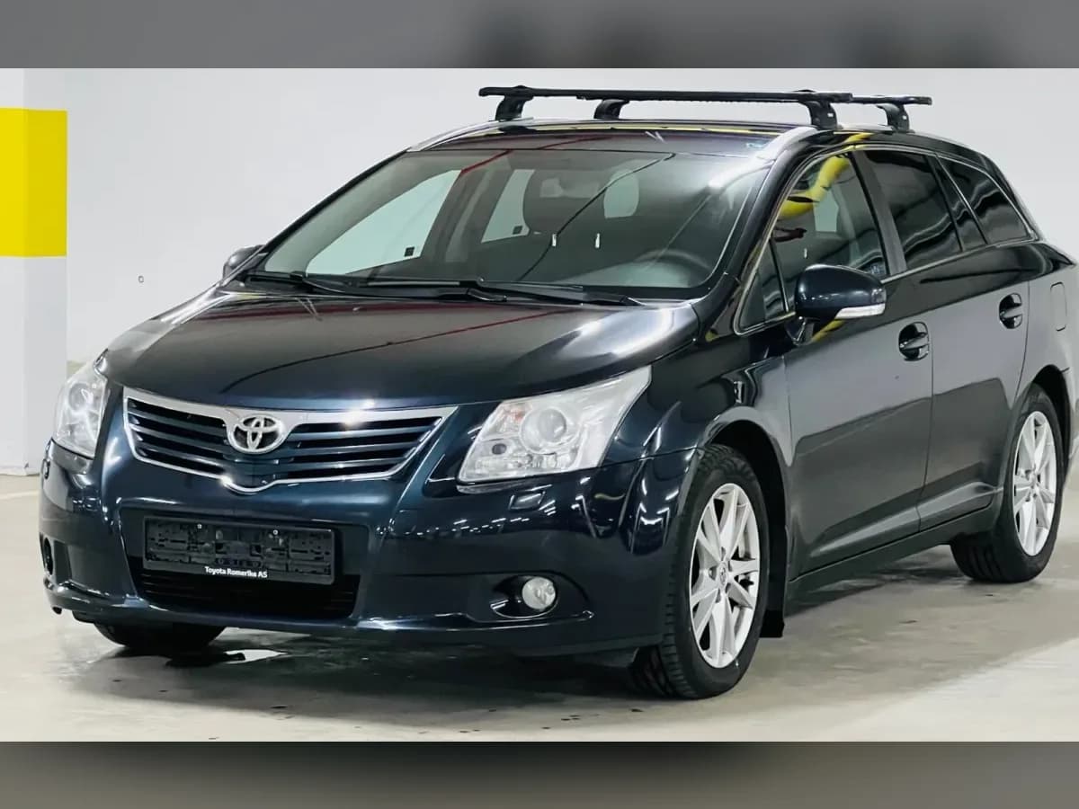 2010 Toyota Avensis - 2,0 D-4D Klima/Navi/H-feste/R-kam/Cruise