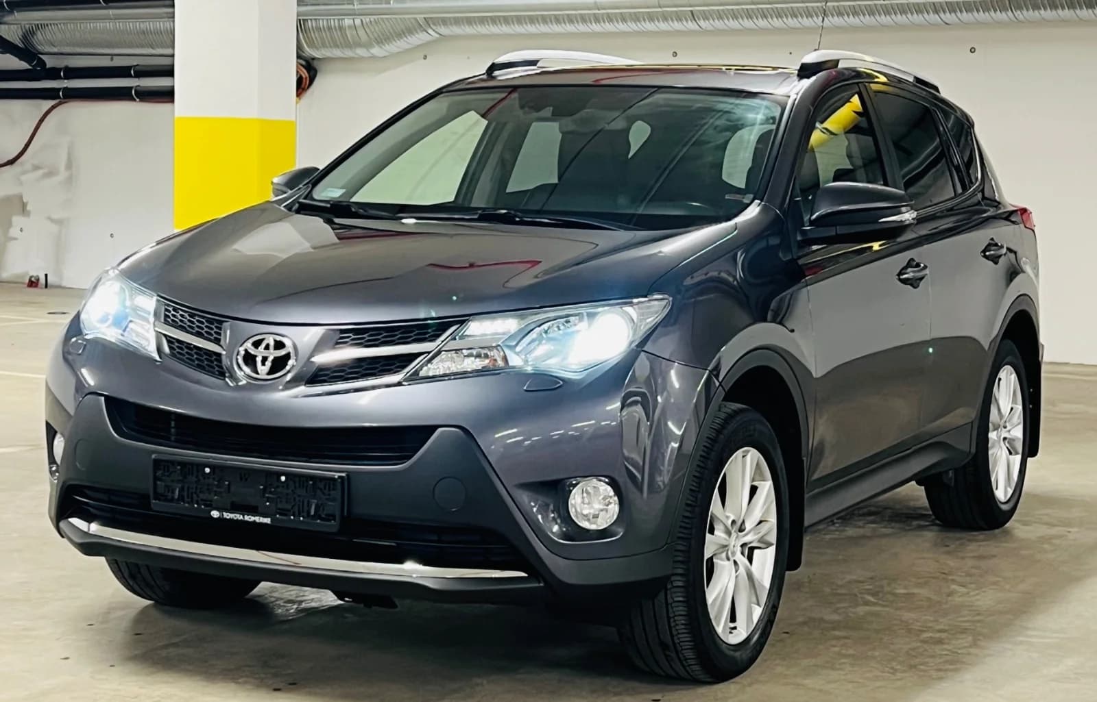 2014 Toyota RAV4 - 2,2 D-4D AWD/Skinn/Krok/R-Kamera/Xenon/Navi/Soltak – bilde 1 av 37