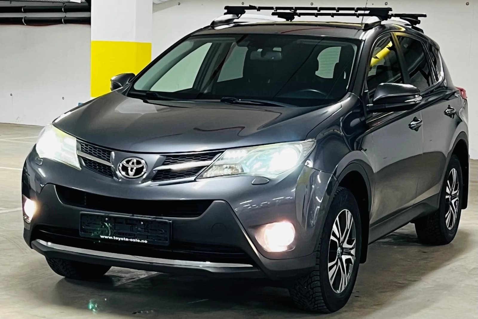 2013 Toyota RAV4 - 2,2 D-4D Klima/H-feste/Xenon/R-kam/Cruise – bilde 1 av 34