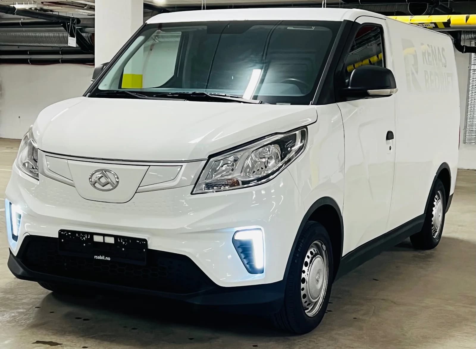 2020 Maxus e-Deliver 3 - 52,5kWh/5-Dørs/240R/Navi/Cruise/R-kam/EU 09.28 – bilde 1 av 17