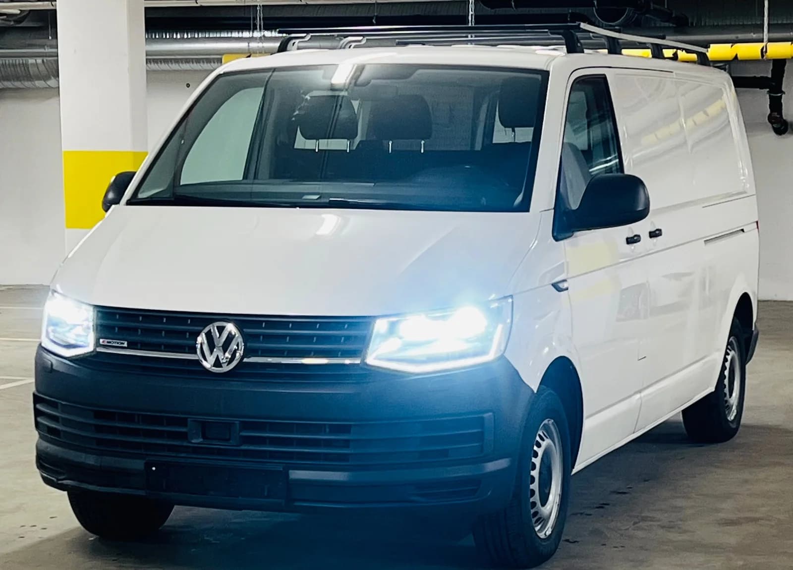 2020 Volkswagen Transporter - 2,0 TDi 4x4/Aut./Lang/AC/ACC/Apple Carplay/3-seter/Krok – bilde 1 av 27