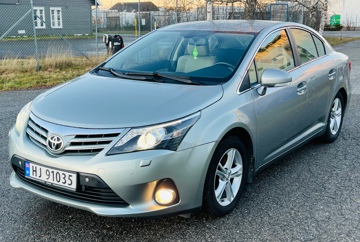 2012 Toyota Avensis - 2,0 D-4D Executive/Klima/H-feste/Cruise/R-kamera/Navi