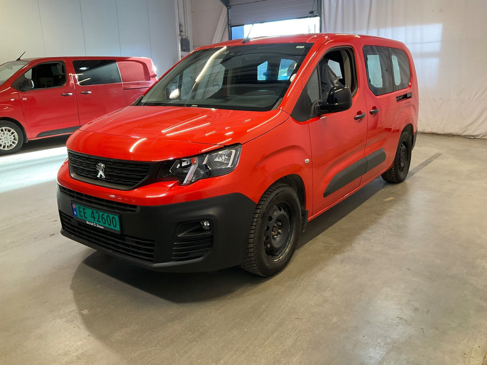 2022 Peugeot Partner - e-Partner L2/R.V. 270km/50kWh/3-seter/EU til 05.28/CC